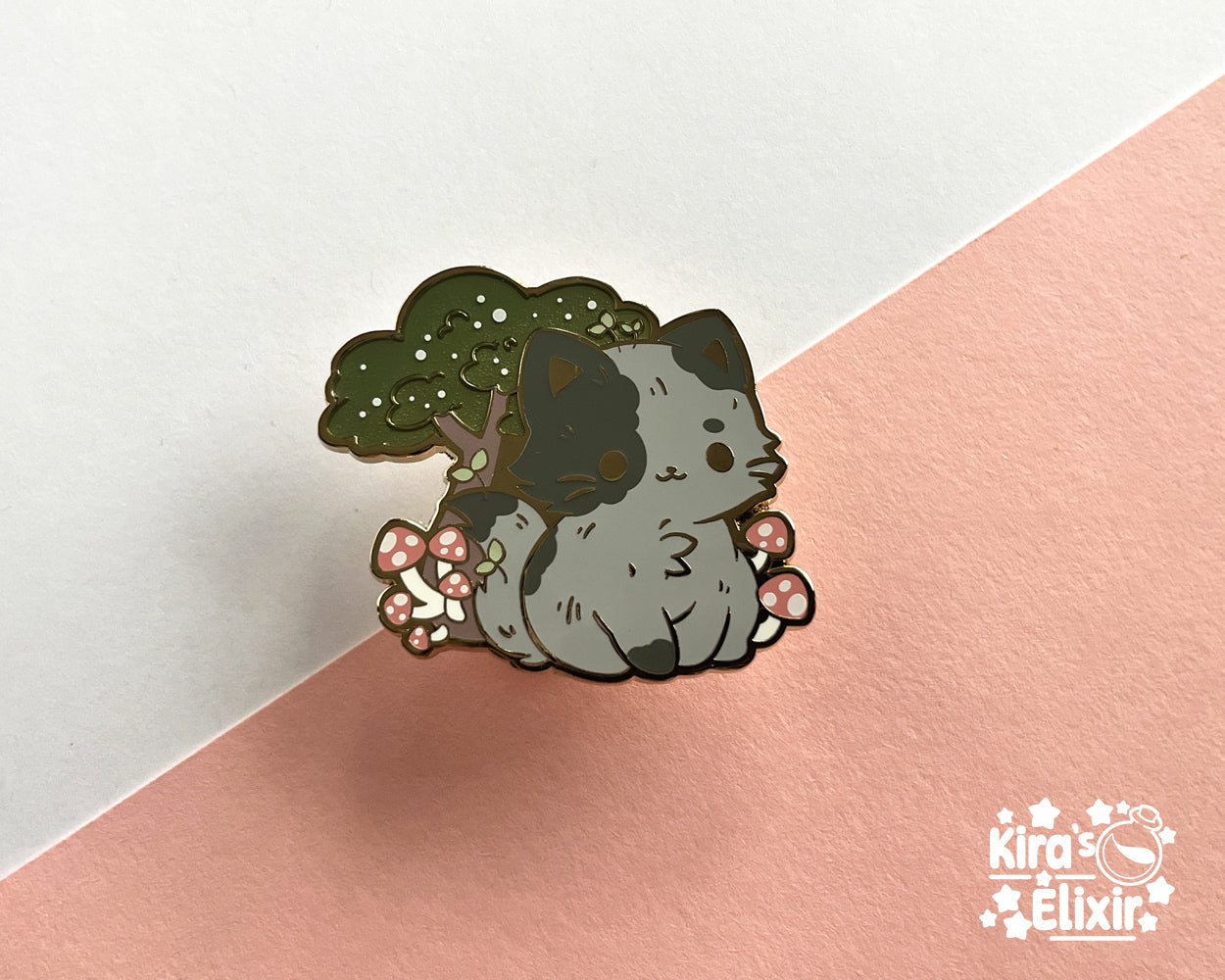 Marsh Kitty - hard enamel pin