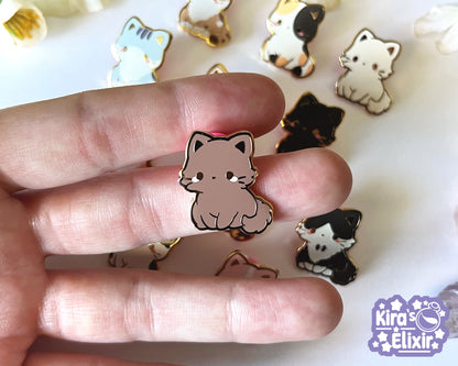 Mini Kitties - hard enamel pin