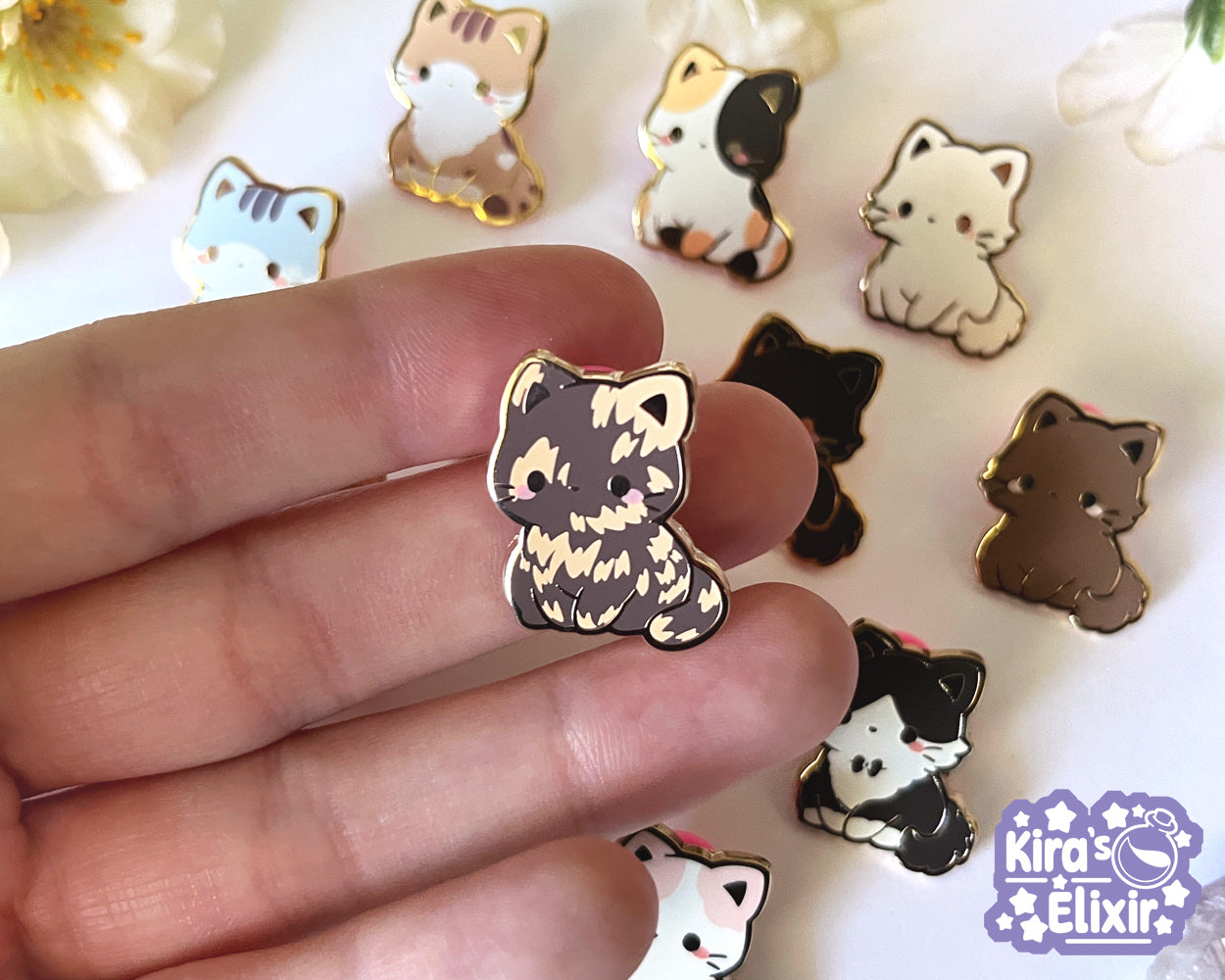 Mini Kitties - hard enamel pin