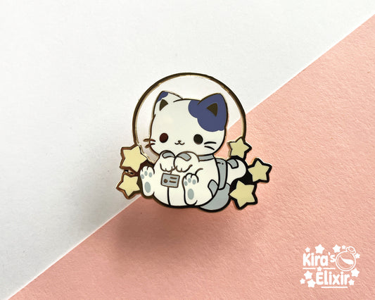 Space Kitty - hard enamel pin